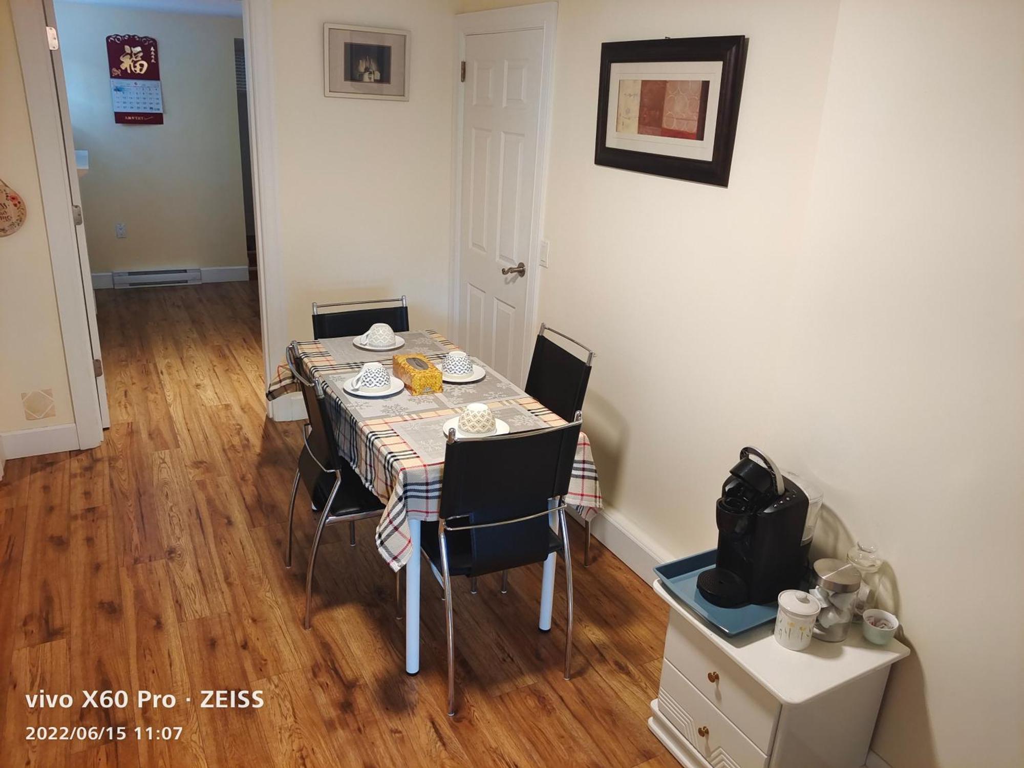 Romantic Homestay Coquitlam Szoba fotó